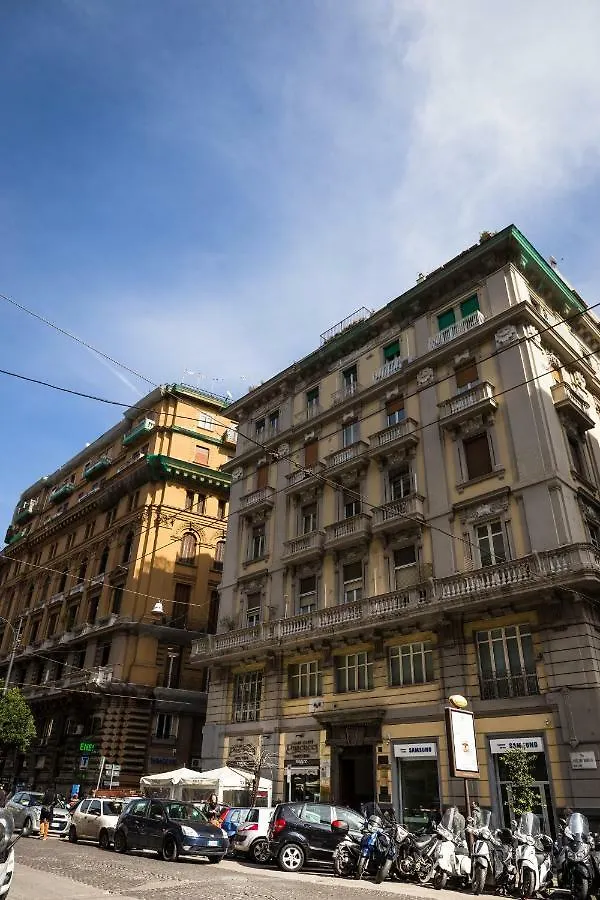 B&B Depretis19 Naples 2*,